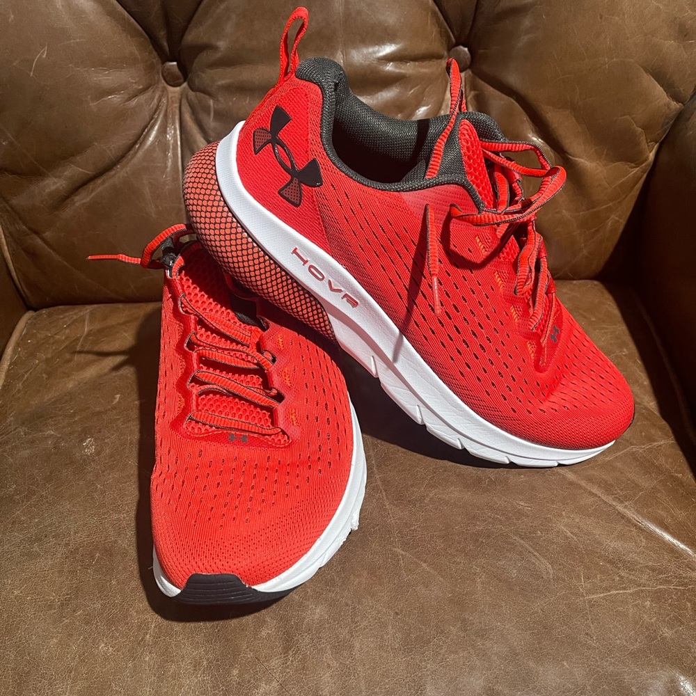 Under Armour Men’s running shoes sz 10